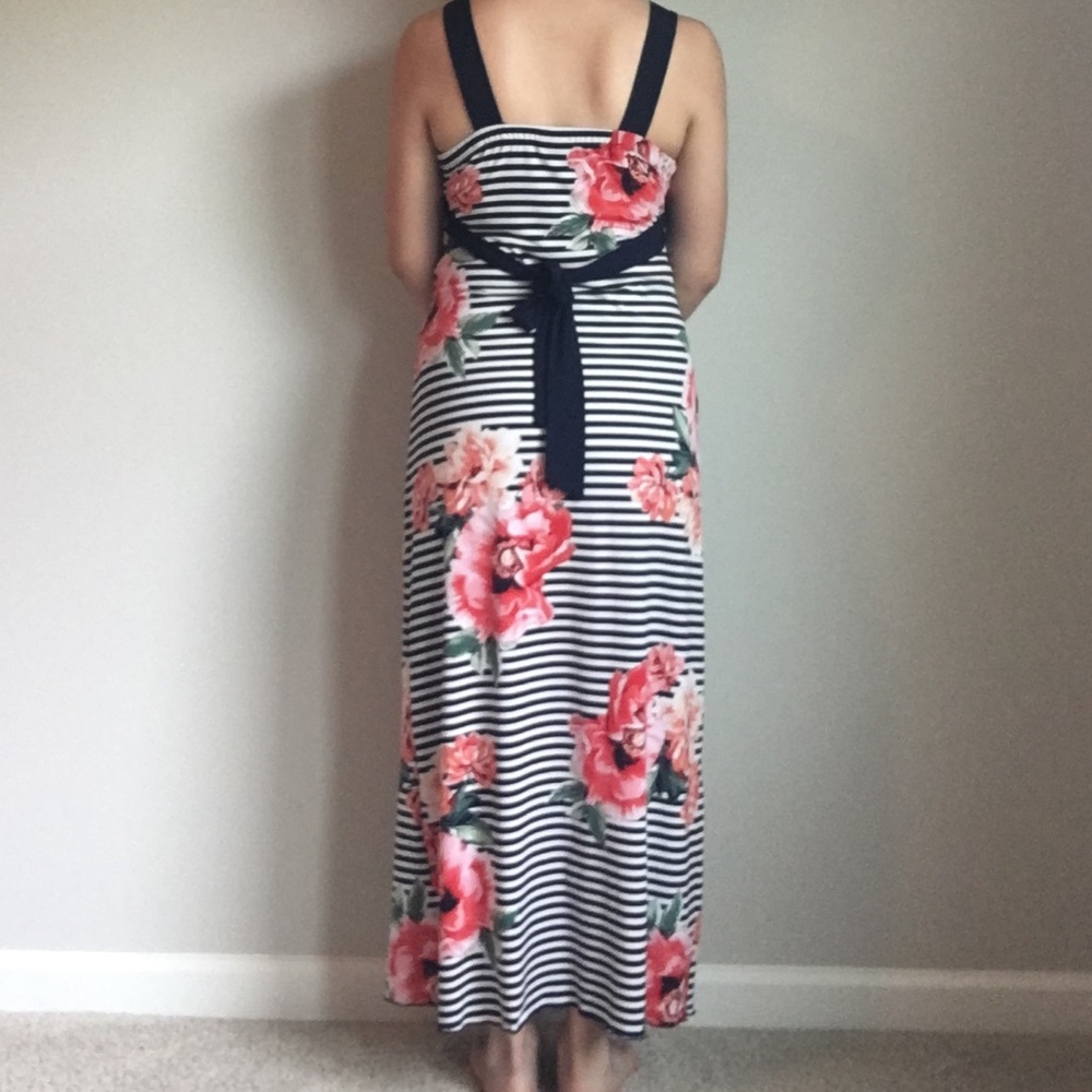 Dress 👗 - Picture 2 of 5